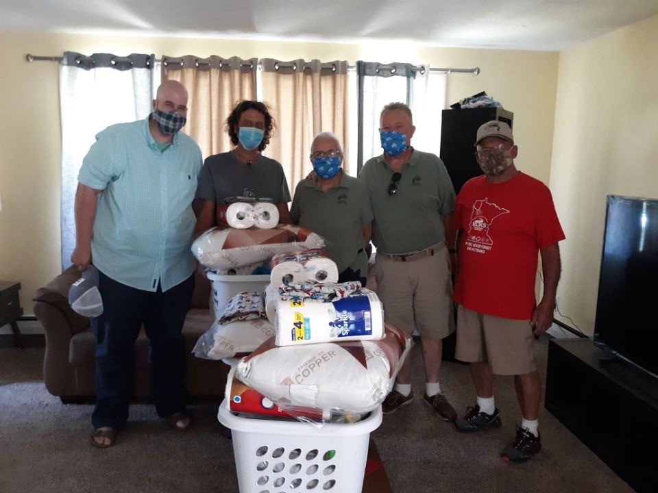 Eveleth Elks Lodge donates to UWNEMN & MACV transitional home United